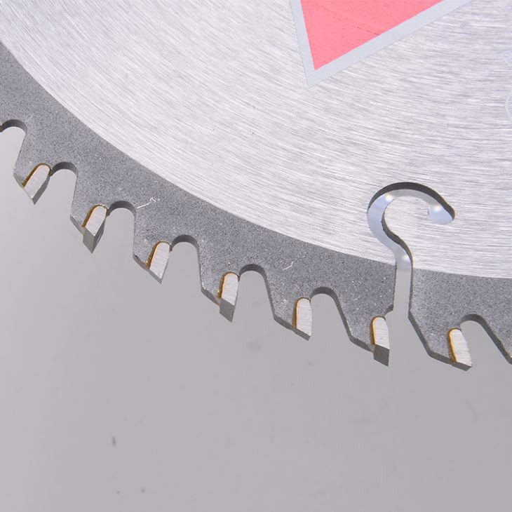 Professional T. C. T Saw Blade For Cutting